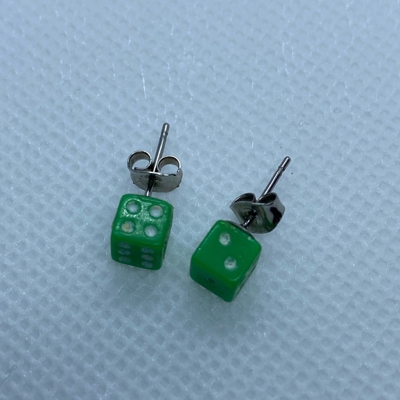 Handmade Dice Earrings - Picture 4 of 6